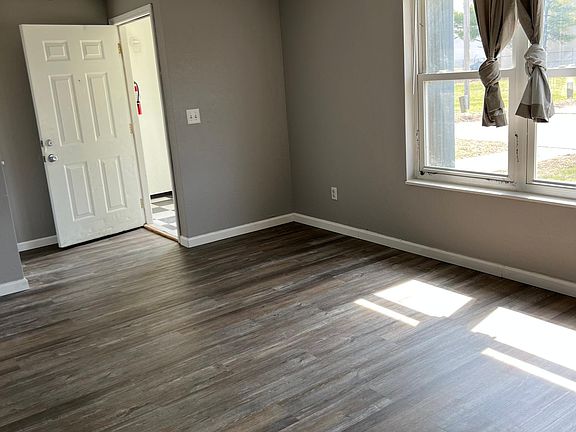 2nd image of 114 N McReynolds Ct #2B