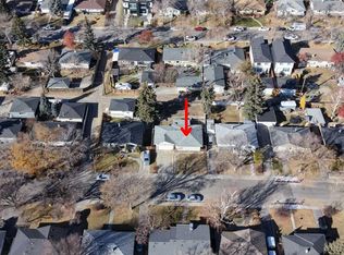 91 SE Holly St NW, Calgary, AB T2K2C9