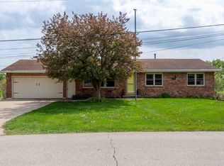 10350 Boleyn Rd, Dubuque, IA 52001