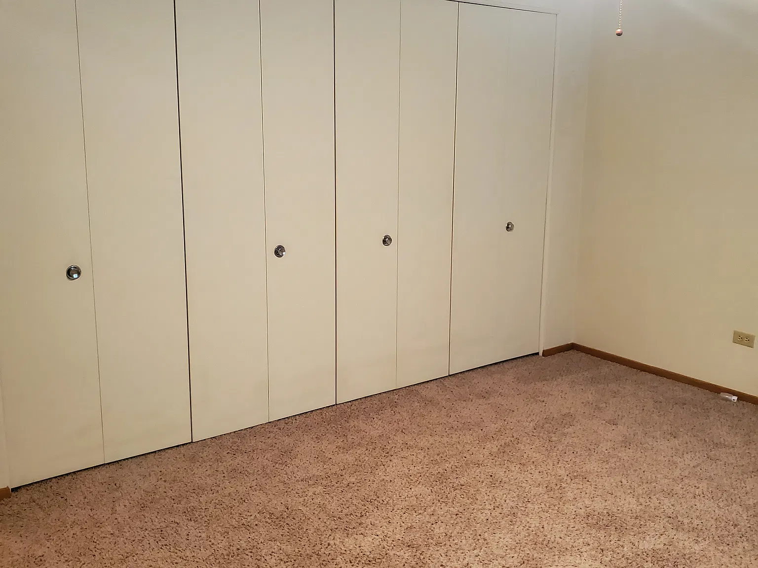 2 bed, 945 sqft, $1,400 — Photo 4