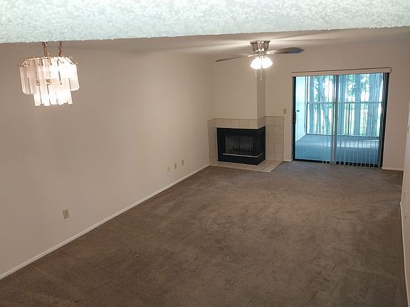 3rd image of 25204 Northlake Dr #204