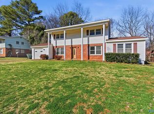 3716 Jamestown Dr NW, Huntsville, AL 35810