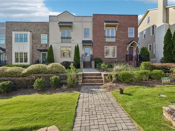 6075 Webster Cir, Norcross, GA 30071