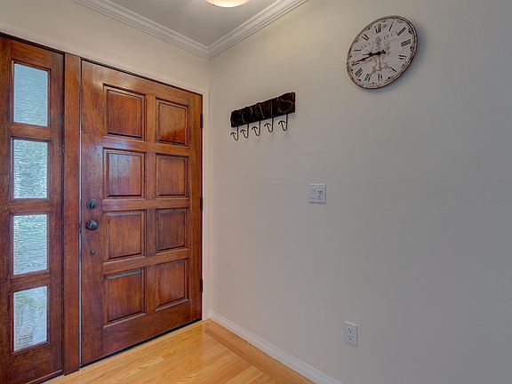 4th image of 1341 Norman St