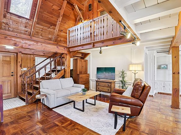 5th image of 125 Catalina Ct