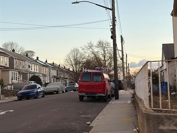 4th image of 11535 199th St