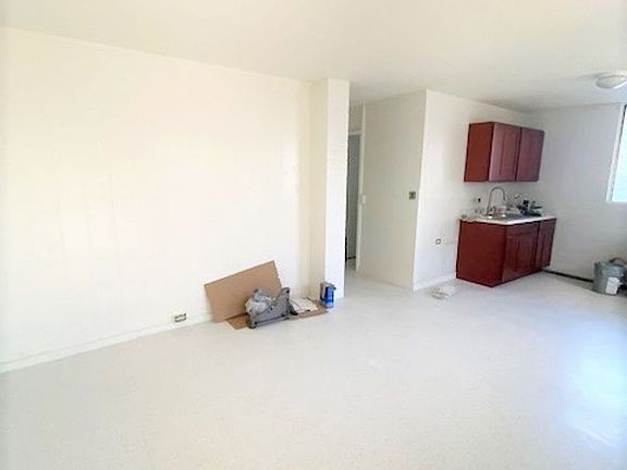 3rd image of 94-108 Pupunohe St #4A