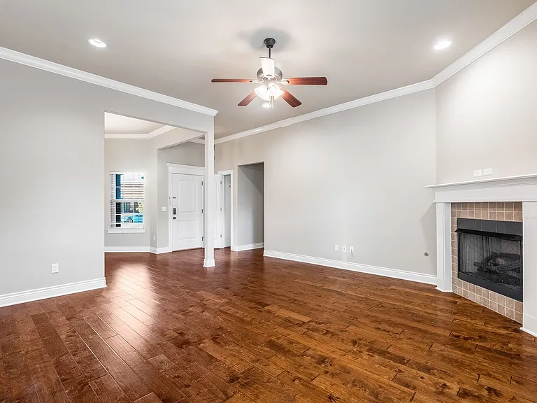 7587 Brooklyn Ave — Photo 2