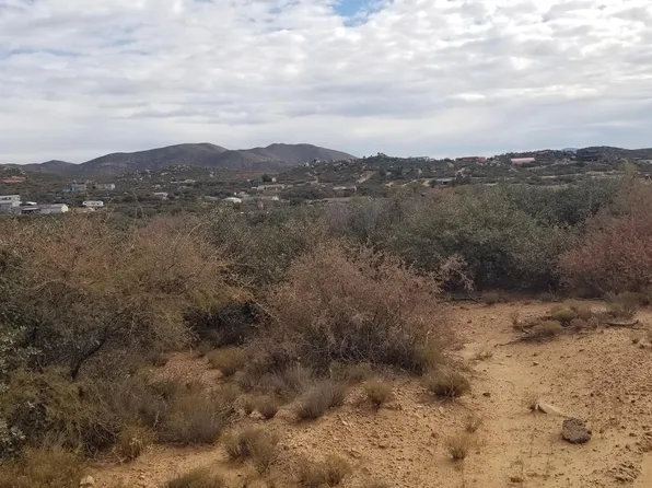785 N Yarber Wash Rd, Dewey, AZ 86327