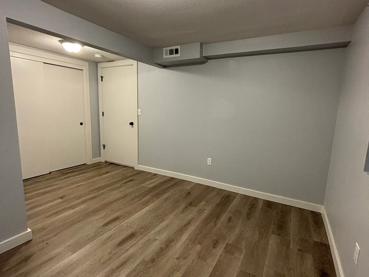 6 bed, 2.5 bath, 2650 sqft, $770 — Photo 2