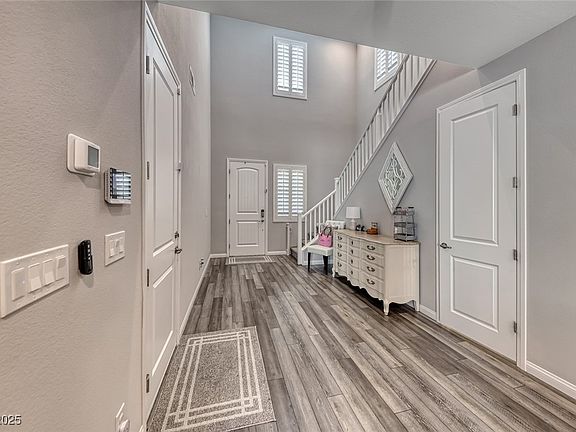 5th image of 600 Suncrest Peak Pl