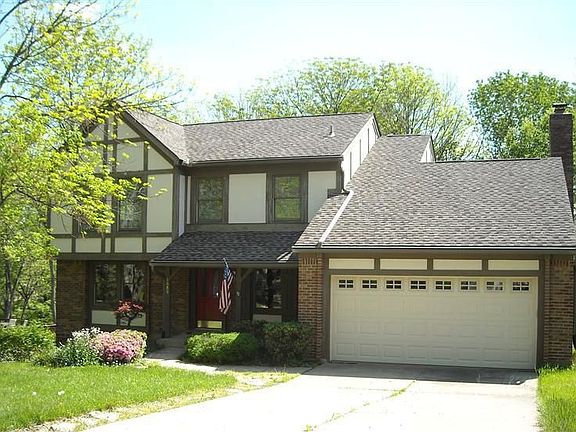 2nd image of 1689 Glens Dr
