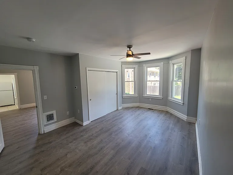 415 W High St #A — Photo 6