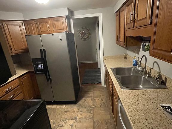 2nd image of 102 1/2 W Michigan Ave APT 3