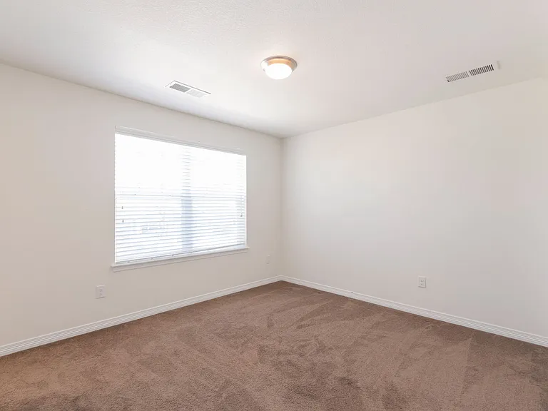14776 Oslo Ave — Photo 14