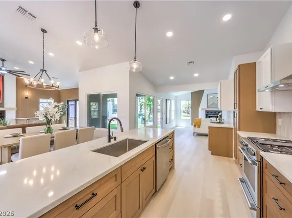 5001 Pacific Grove Dr, Las Vegas, NV 89130