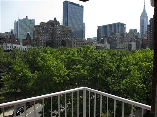 Rented by Bank Neary | media 22