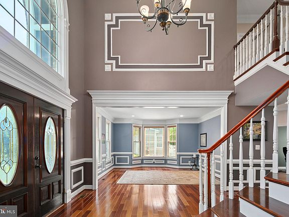 4th image of 3725 Woodley Dr