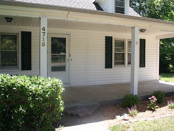 3rd image of 4715 Goodman St