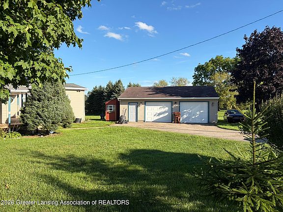5th image of 2265 Laxton Rd