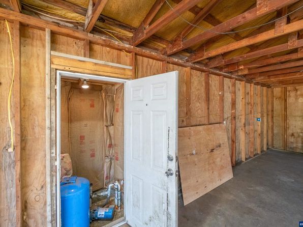 3805 Long St, Sweet Home, OR 97386