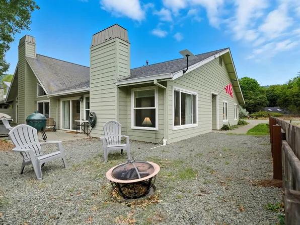 331 Fairway Dr, Weaverville, CA 96093