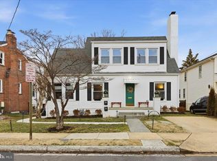 1023 19th St S, Arlington, VA 22202