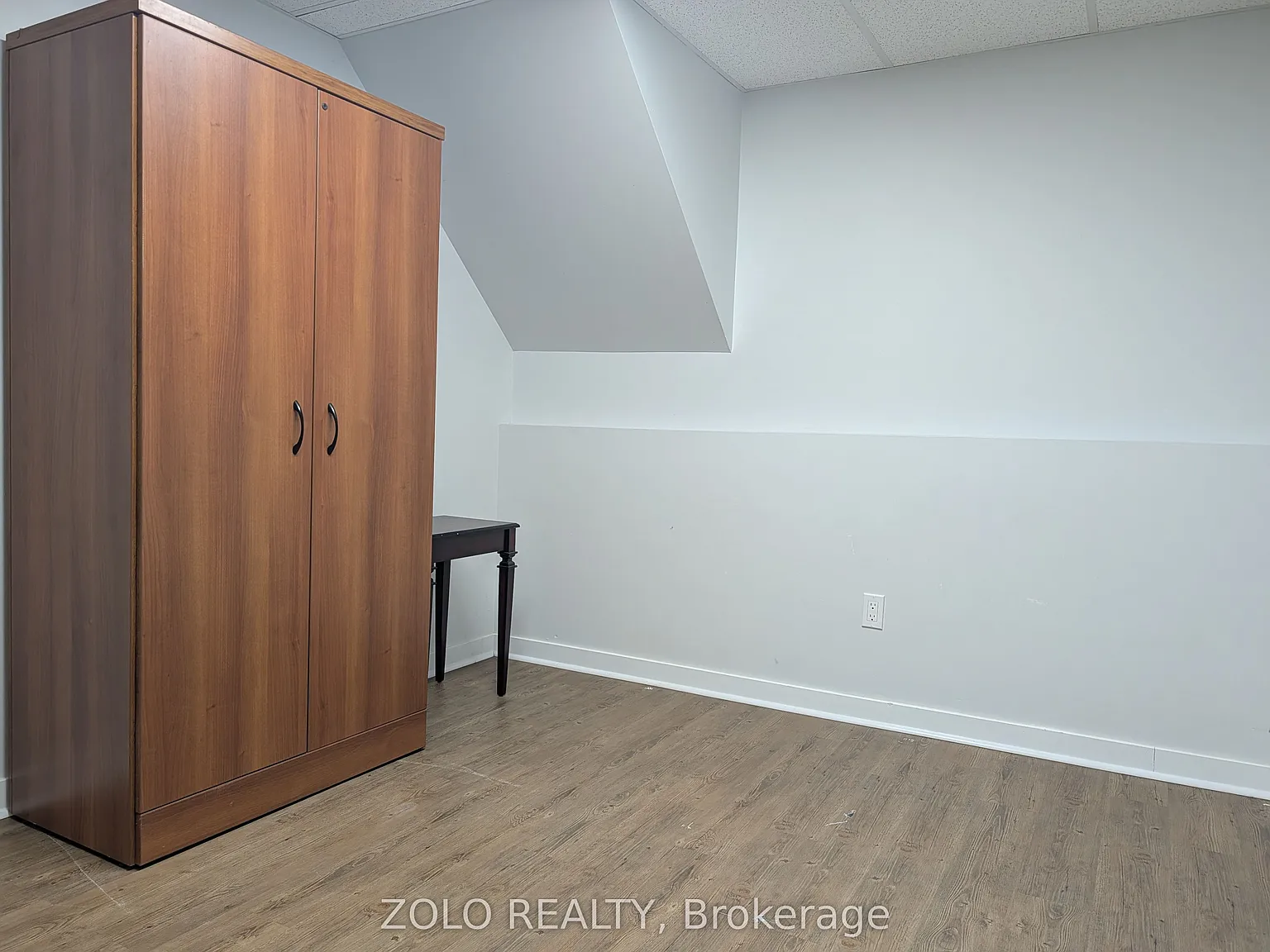 3 bed, $2,100 — Photo 4