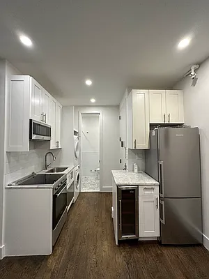 Rented by Compass | media 7