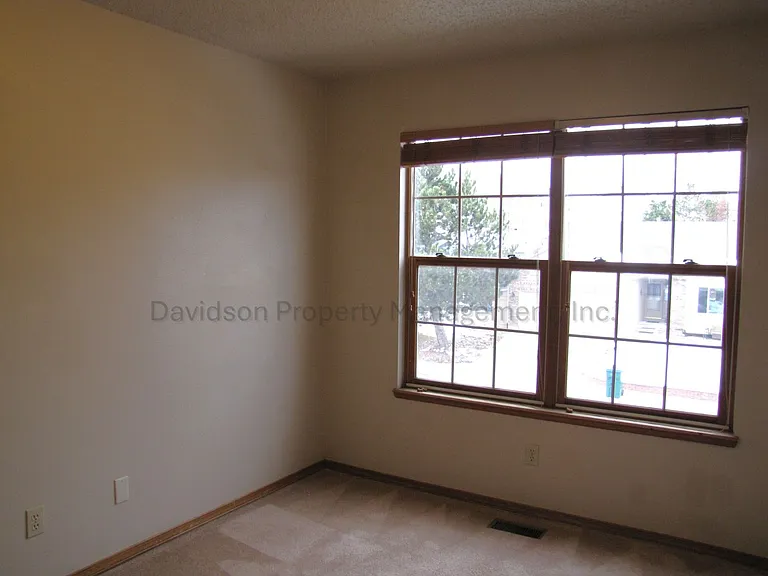 6085 Whirlwind Dr — Photo 13