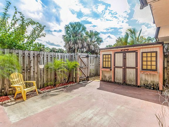5th image of 2717 Vista Oaks Cir NE