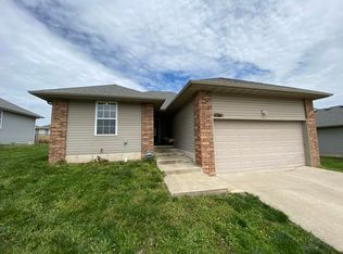 2497 W Spring Water St, Springfield, MO 65803