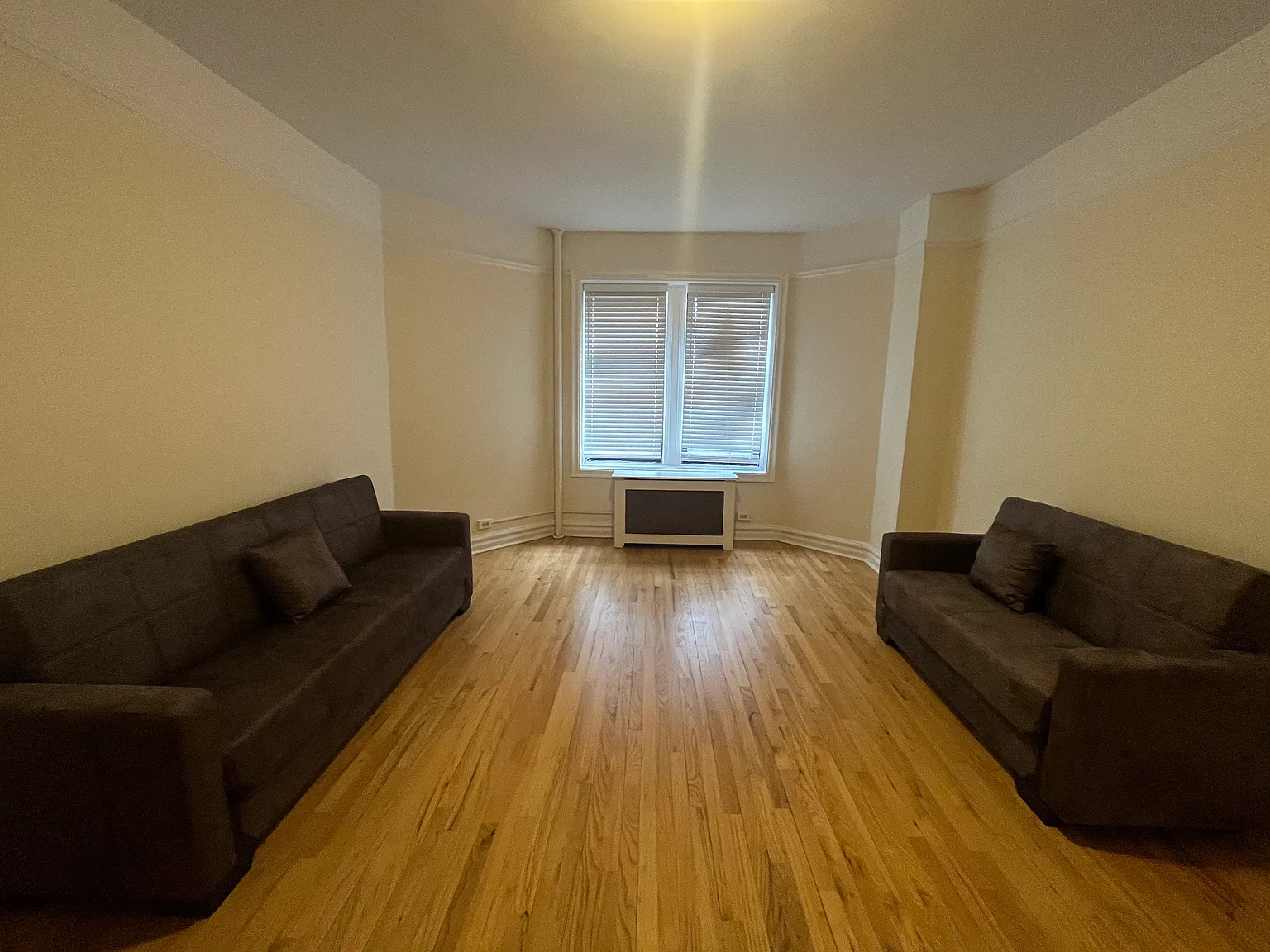 1 bed, 950 sqft, $2,600 — Photo 2