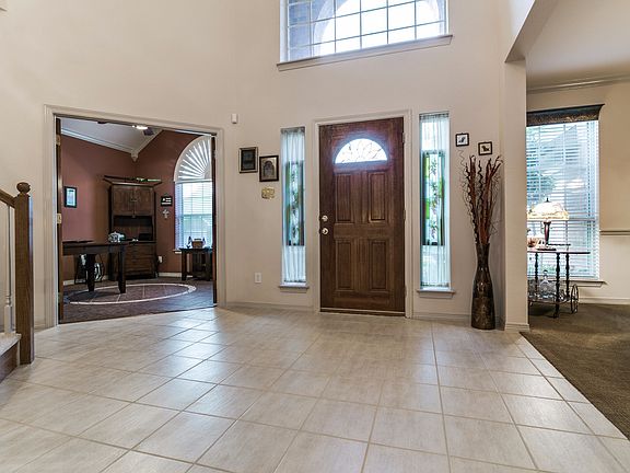 3rd image of 2506 Vista Creek Ct