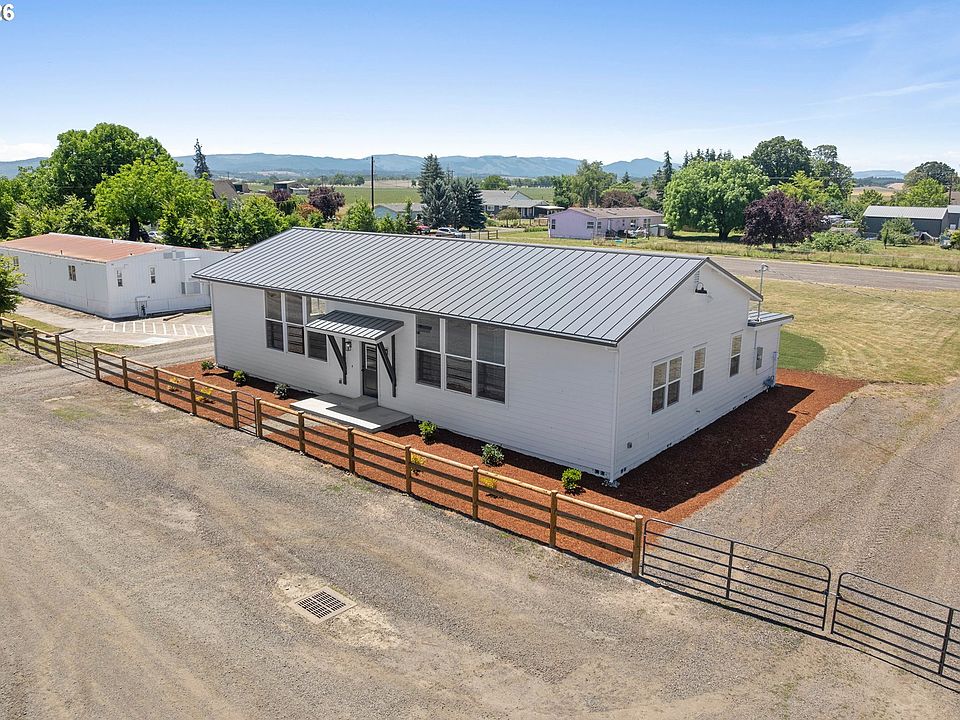 1st image of 9015 Community Club Rd