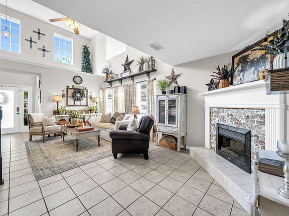4th image of 723 Loblolly Bay Dr