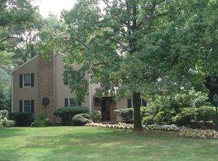 233 Laurence Dr, Moorestown, NJ 08057