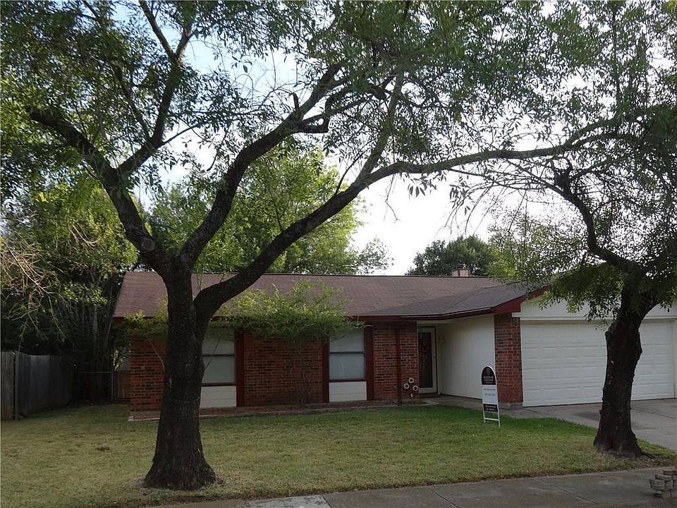 1st image of 2105 El Campo