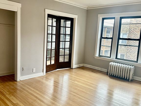 4th image of 1350 W Hood Ave