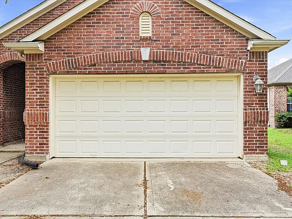 4th image of 18010 Timber Crossing Ln
