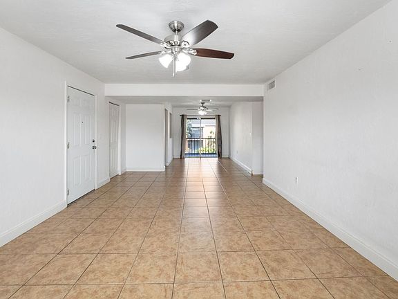 4th image of 12630 Kenwood Ln APT D