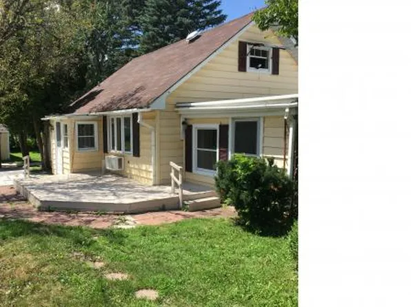 1138 Brown Ave, Galesburg, IL 61401