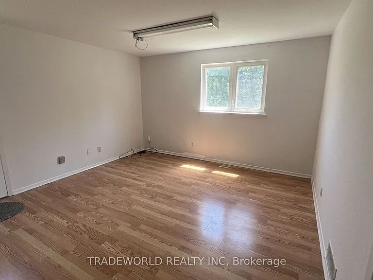 83 Invergordon Ave #BASEMENT — Photo 4