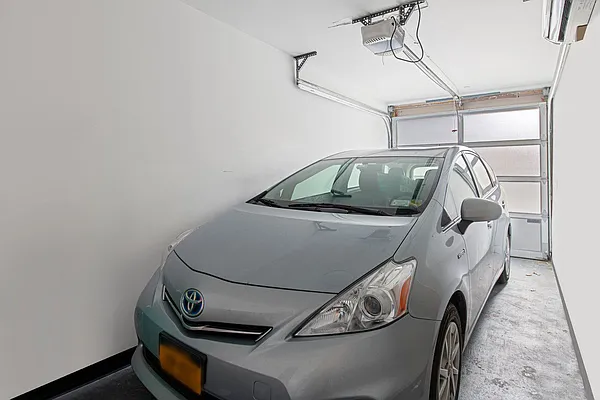 Sold by Keller Williams NYC | media 19