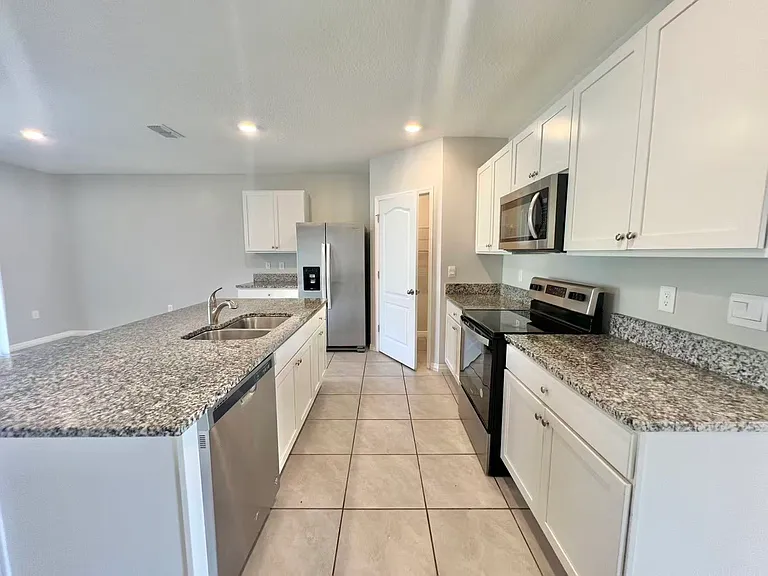 5530 Galloping Dr — Photo 8