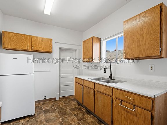 3rd image of 1718 N Post St