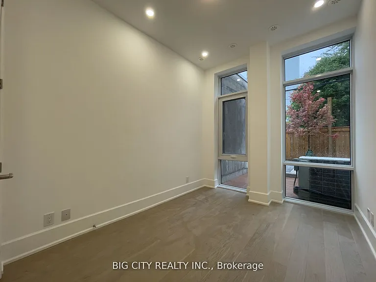800 Broadview Ave #102 — Photo 11