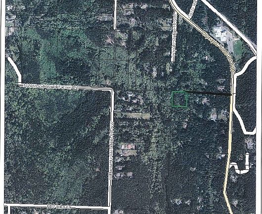 Closer in map, blackk line represents the road and access. 