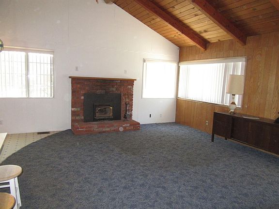 4th image of 32934 Squirrel Dr