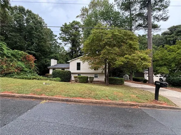 3444 Joel Ct, Stone Mountain, GA 30087